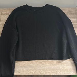 cropped black long sleeve